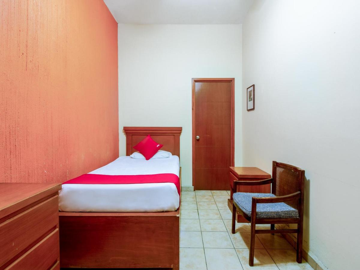 Oyo Hotel Posada Garibaldi Guadalajara Eksteriør bilde