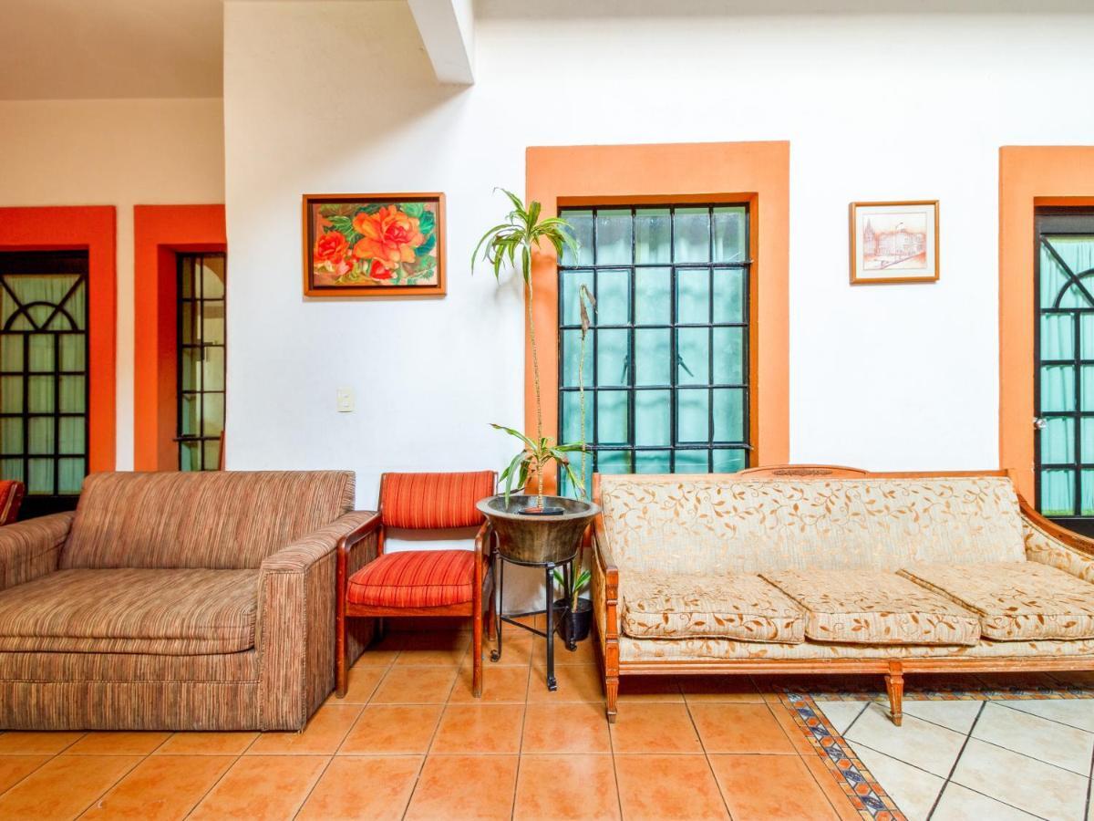 Oyo Hotel Posada Garibaldi Guadalajara Eksteriør bilde