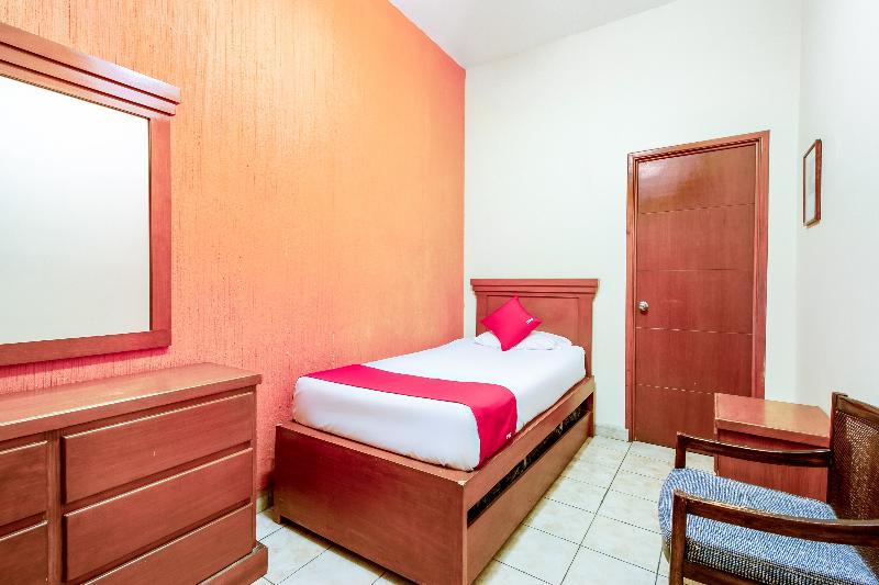 Oyo Hotel Posada Garibaldi Guadalajara Eksteriør bilde